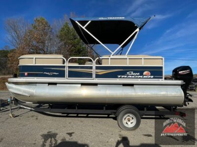 2021 Sun Tracker Party Barge® 18 DLX
