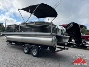 2023 Sun Tracker Party Barge® 20 DLX