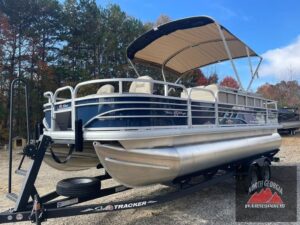 2023 Sun Tracker Fishin' Barge® 20 DLX