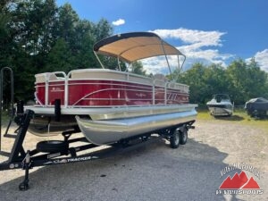 2023 Sun Tracker Party Barge® 22 DLX