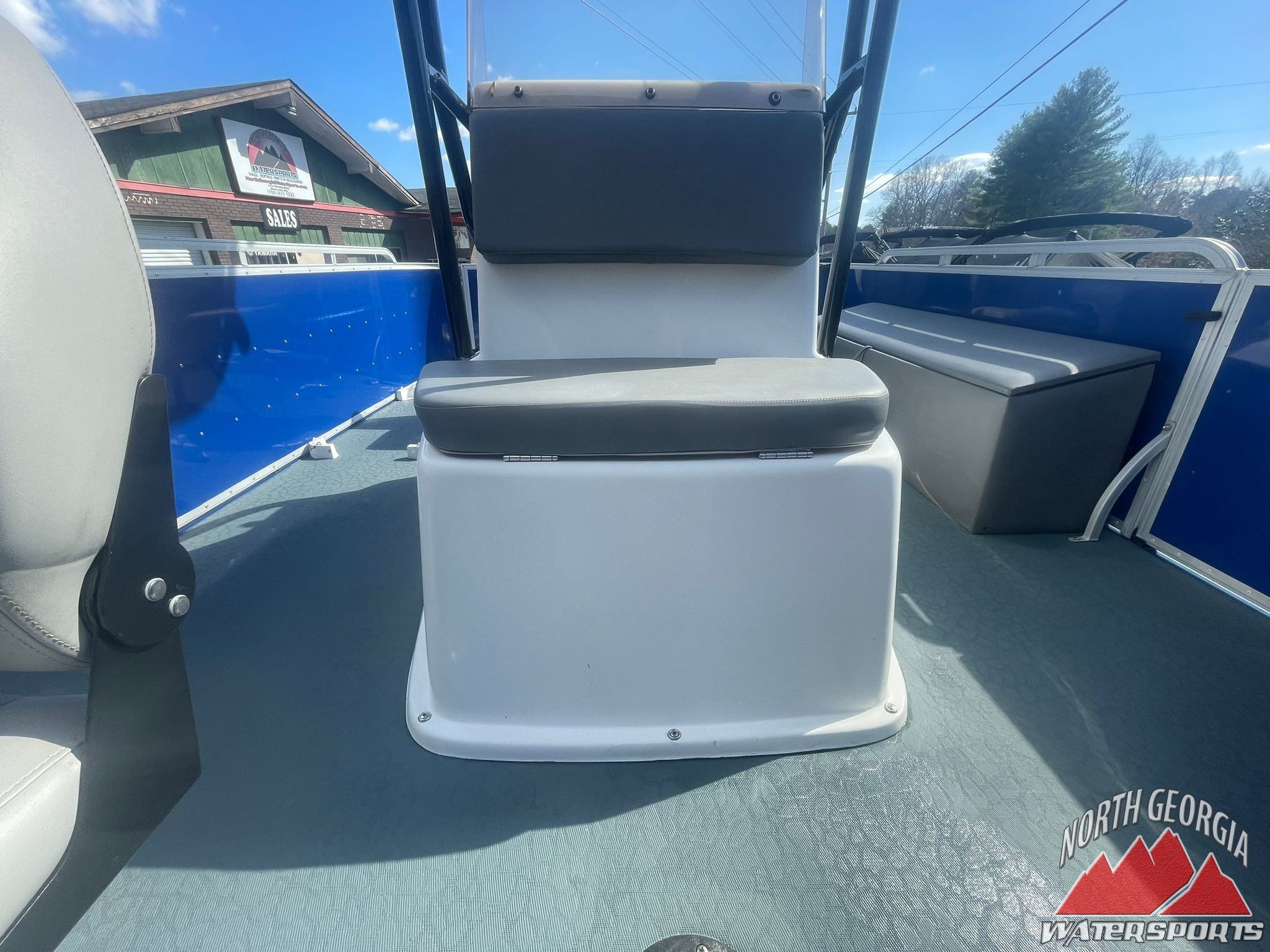 2021 Lexington 317 3 Series Center Console Pontoons