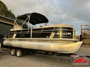 2019 Sun Chaser 22 LR Geneva Series Pontoon