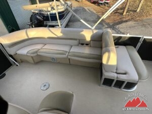 2019 Sun Chaser 22 LR Geneva Series Pontoon