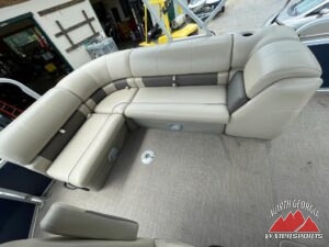 2021 Sun Tracker Party Barge 20 DLX - Demo