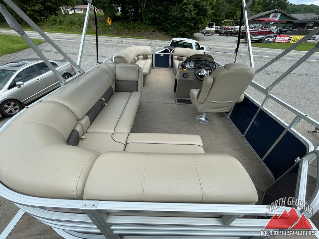 2021 Sun Tracker Party Barge 20 DLX - Demo