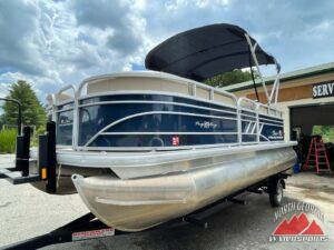 2021 Sun Tracker Party Barge 20 DLX - Demo
