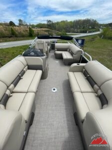 2023 Sun Tracker Party Barge 22 RF DLX