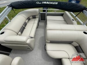 2023 Sun Tracker Party Barge 22 RF DLX