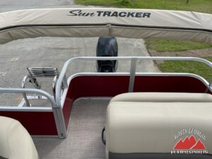 2023 Sun Tracker Party Barge 18 DLX