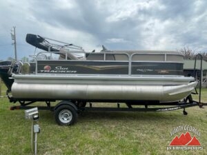 2023 Sun Tracker Party Barge 18 DLX