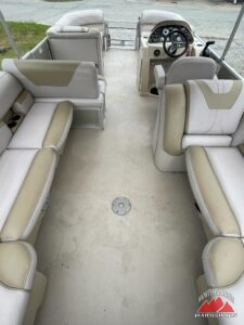 2019 Sun Chaser 22 LR Geneva Series Pontoon