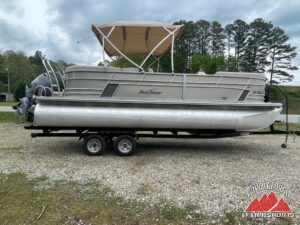 2019 Sun Chaser 22 LR Geneva Series Pontoon