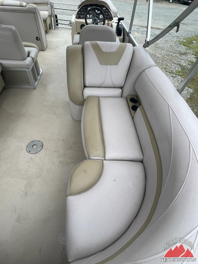 2019 Sun Chaser 22 LR Geneva Series Pontoon