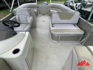 2019 Sun Chaser 22 LR Geneva Series Pontoon