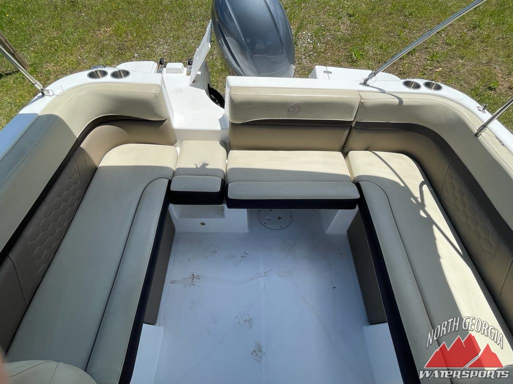 2019 Hurricane SunDeck 217 SD Series BLOWOUT PRICE! - North Georgia  Watersports